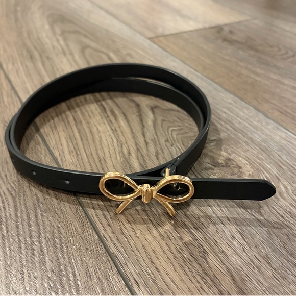 NWOT Women's Bow Buckle Belt - A New Day™ Black M: Skinny, Solid - Picture 2 of 3